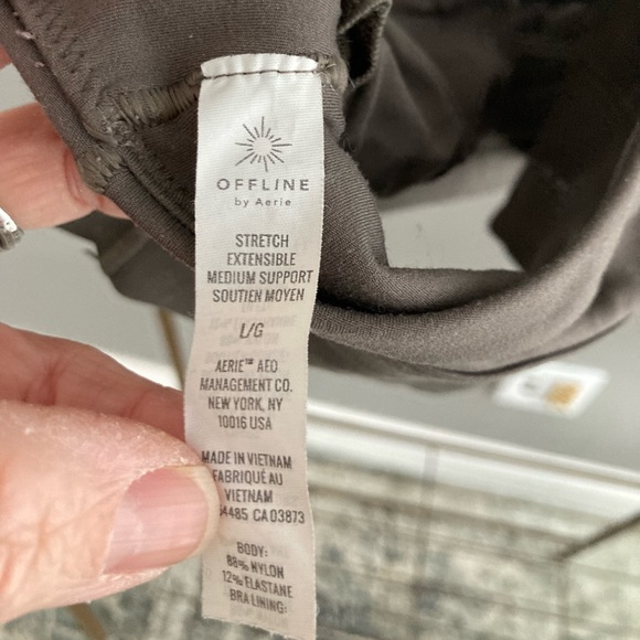 Offline by Aerie workout top/bra size large - Picture 4 of 4
